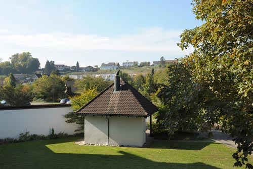 Stationäre Sonderschule, St. Benedikt Hermetschwil - Anlage - Gartenanlage mit Grillhäuschen